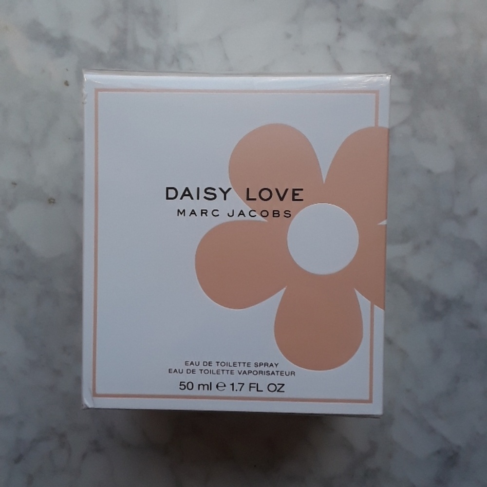 Fragrance Daisy Love by Marc Jacobs